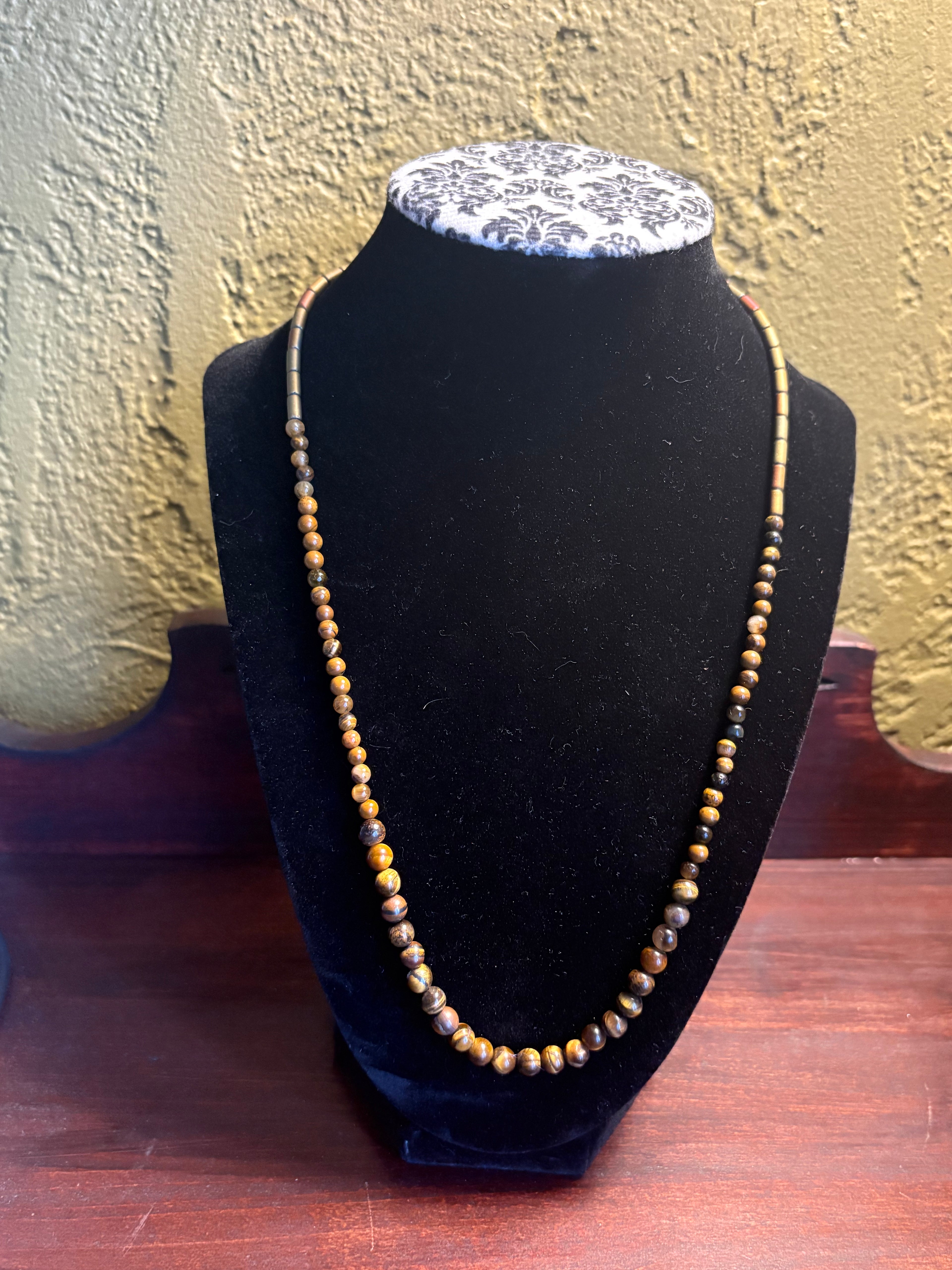 Handmade a tigers eye and glass bead necklace